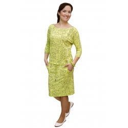 NM 13-35 - dámské šaty žlutozelené nápisy